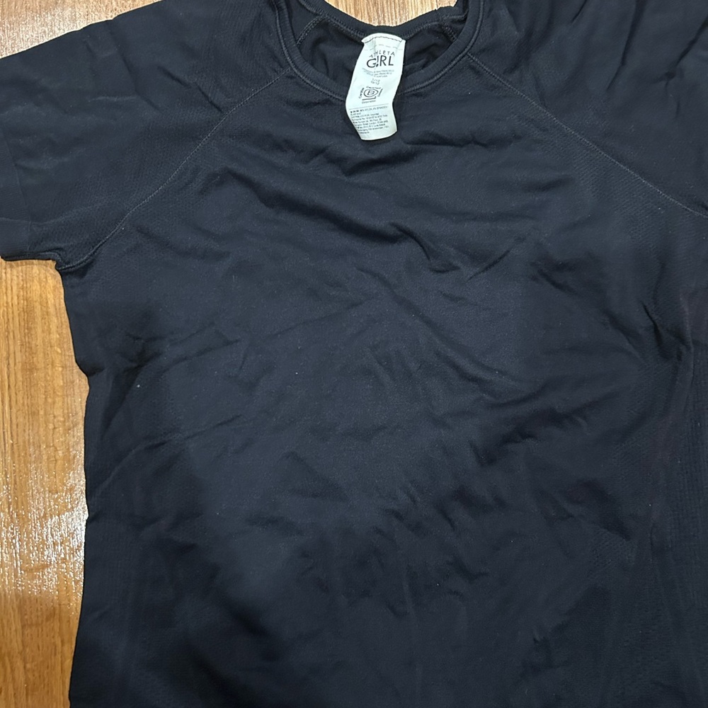 Athleta girls tee